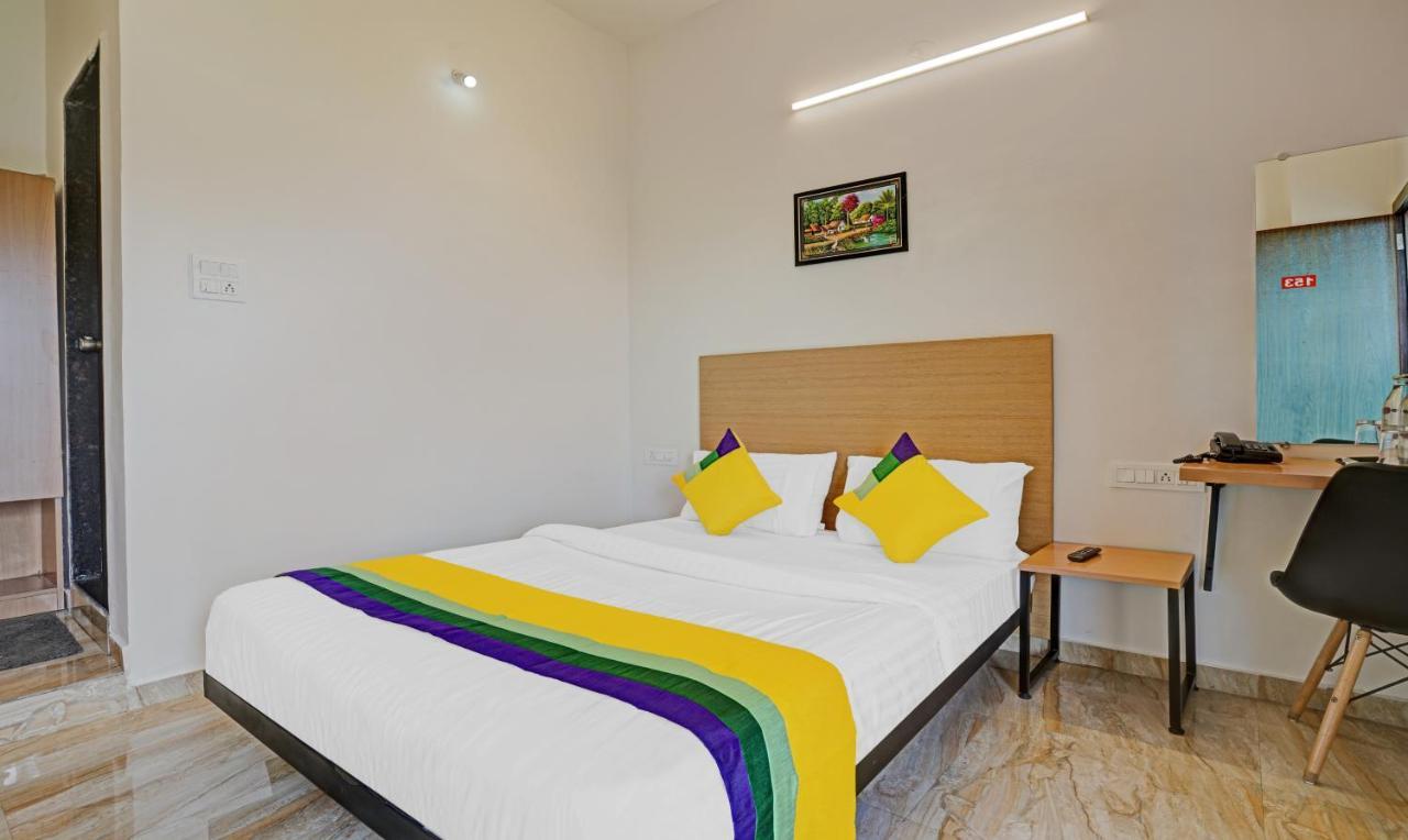 Itsy Hotels Flowers Park Nashik Esterno foto