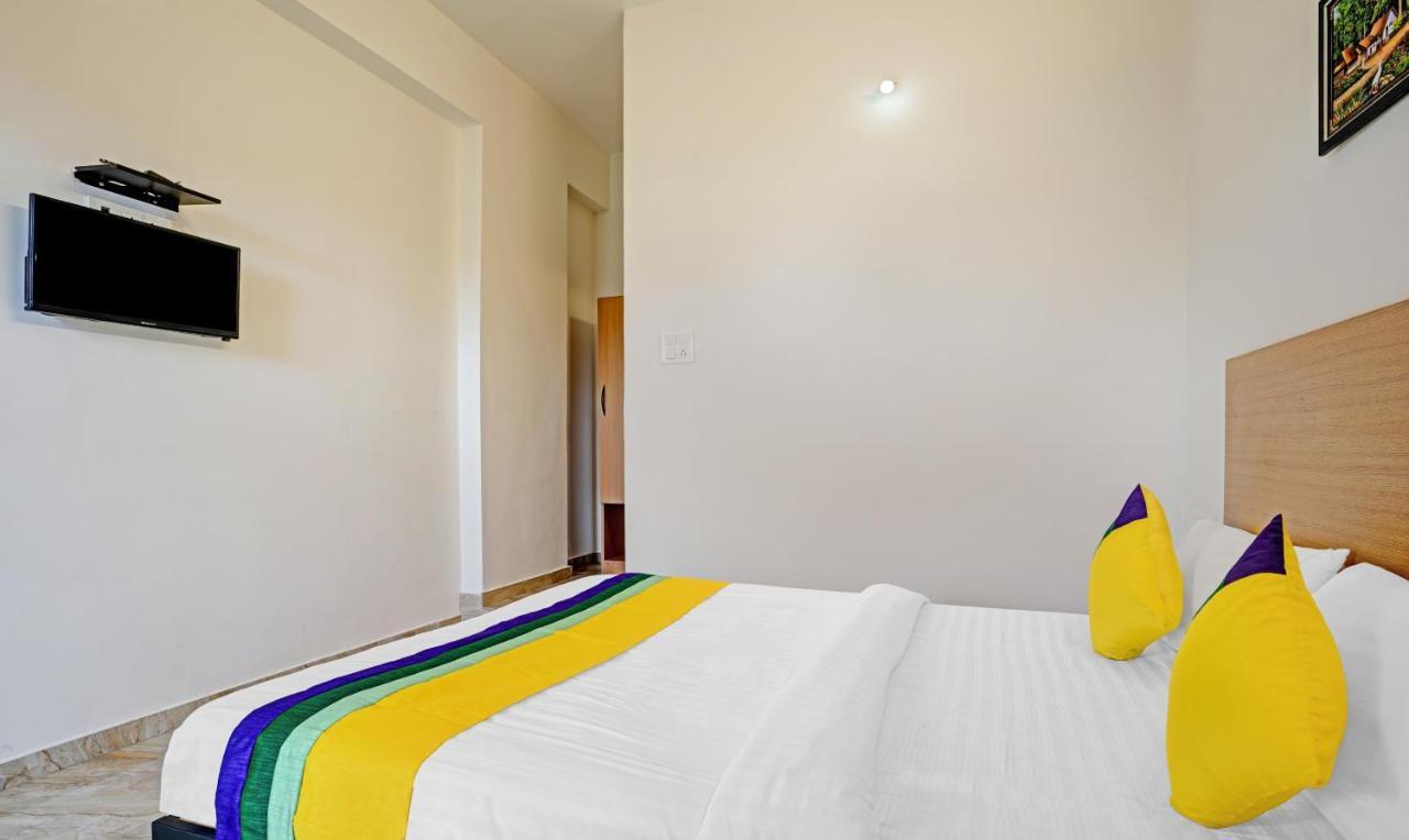 Itsy Hotels Flowers Park Nashik Esterno foto