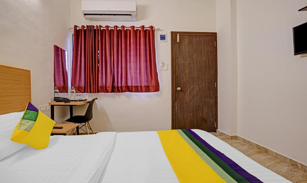 Itsy Hotels Flowers Park Nashik Esterno foto