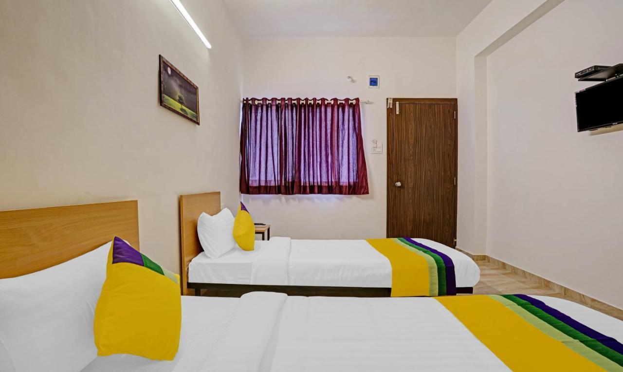 Itsy Hotels Flowers Park Nashik Esterno foto