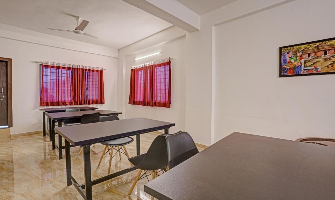Itsy Hotels Flowers Park Nashik Esterno foto