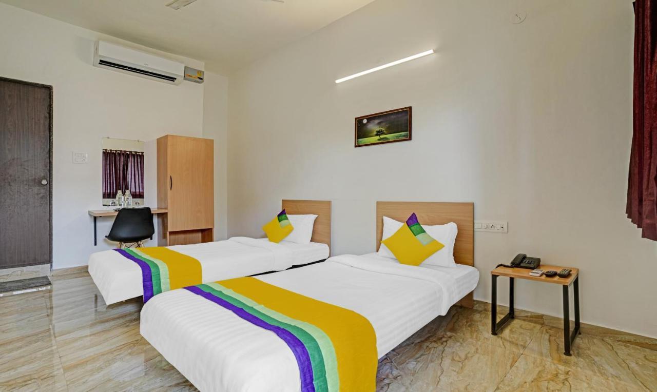 Itsy Hotels Flowers Park Nashik Esterno foto